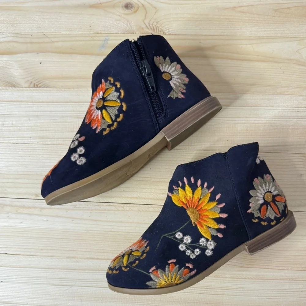 Zara Girls Embroidered Floral Ankle Boots Navy Size 25 Boho Western Cottagecore